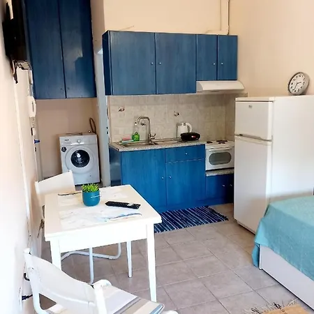 Central Apartments Eretria Apartamento Erétria