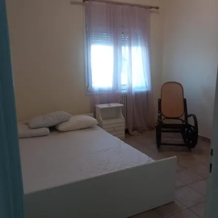 Central Apartments Eretria *