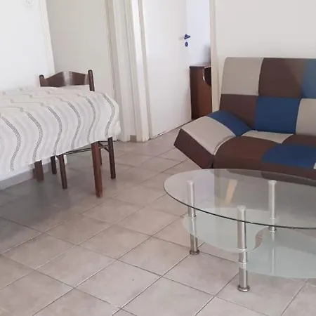 Central Apartments Eretria