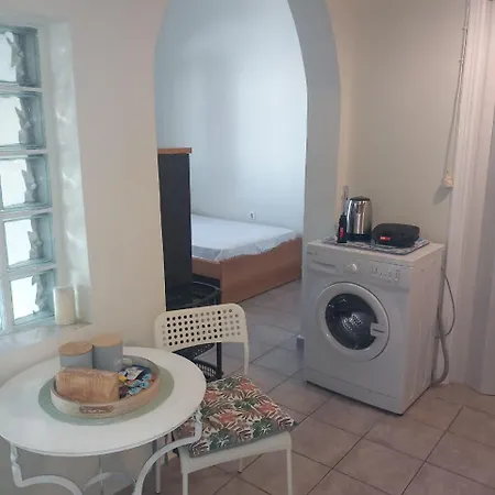 Central Apartments Eretria